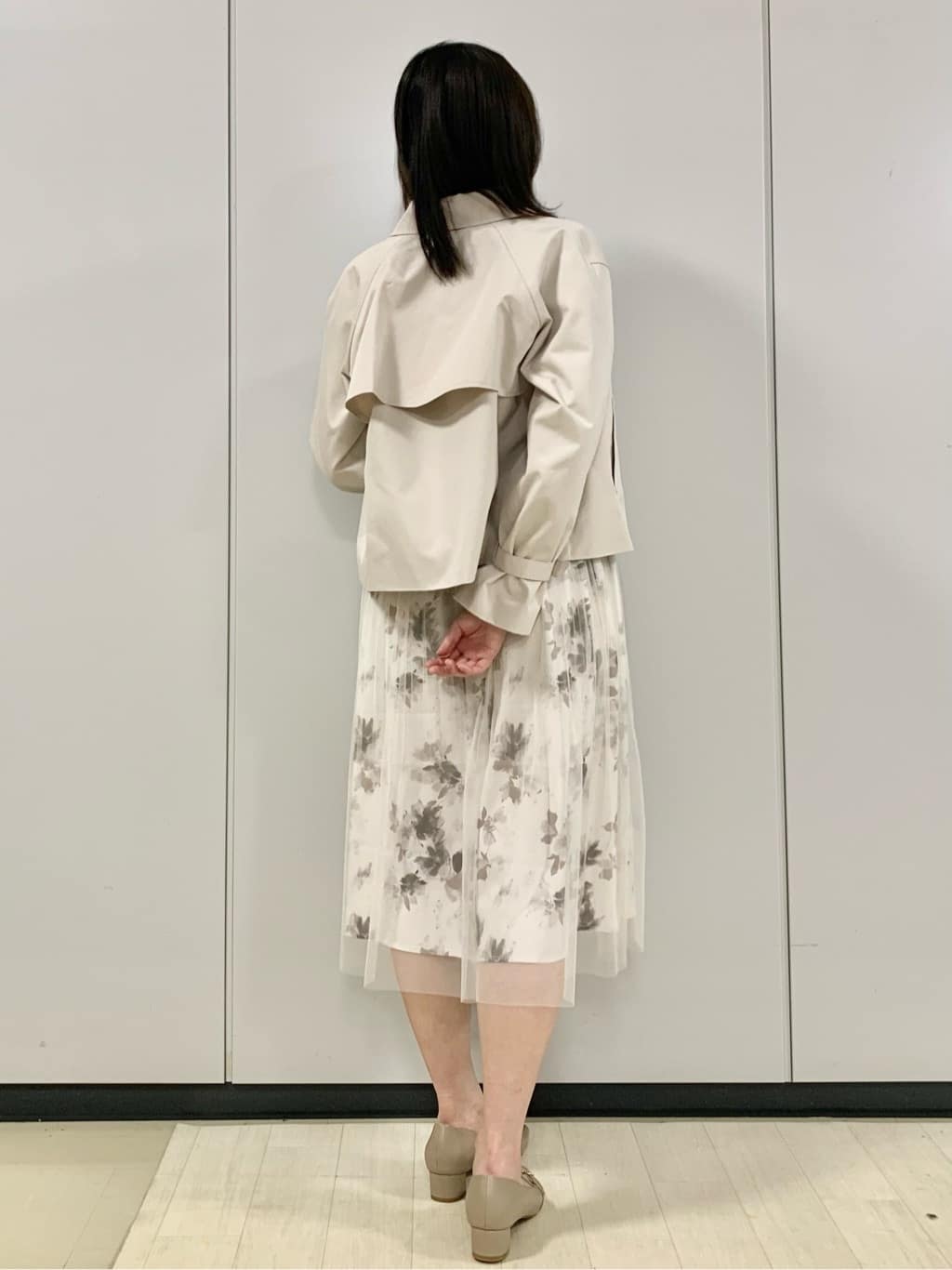 kasumiさんの「index｜キャンディスリーブショートトレンチコート【洗濯機OK／撥水／防花粉】《5col》」を使ったコーディネート