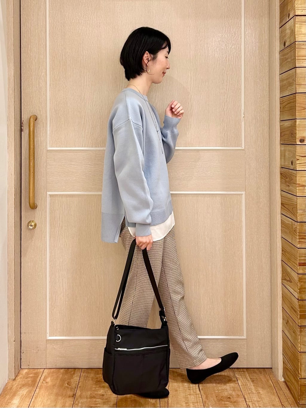 ちぐささんの「SHOO･LA･RUE｜【撥水/軽量】驚きの収納力 10ポケットショルダーバッグ」を使ったコーディネート