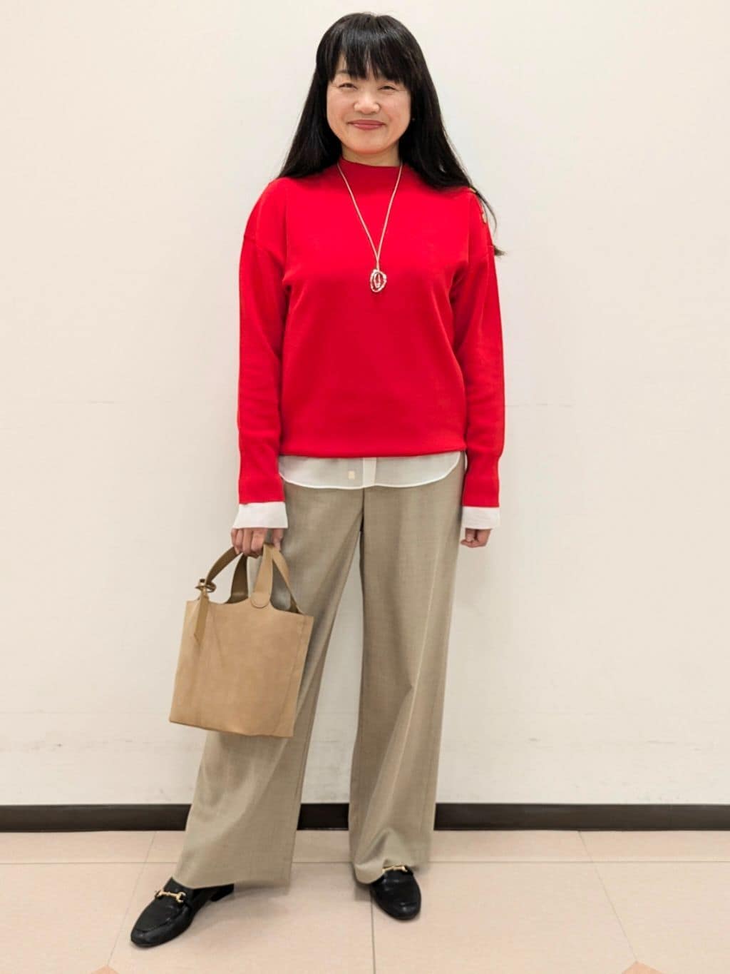 ともさんの「UNTITLED｜◆【コットン100/洗える】シャーリングフリルネックブラウス」を使ったコーディネート