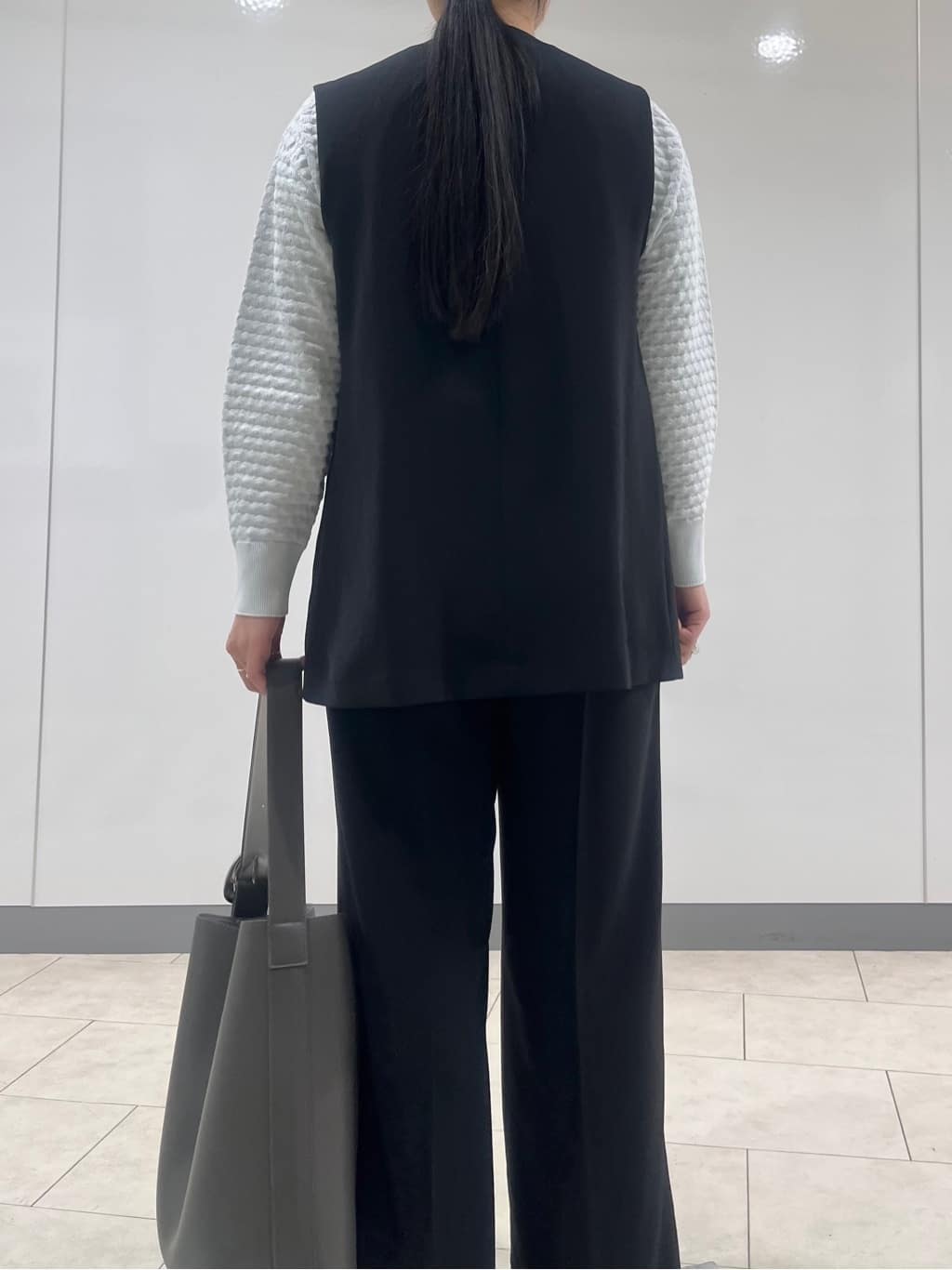 hasuさんの「INDIVI｜【洗える／多機能／SETUP可】着る日傘ジレジャケット」を使ったコーディネート