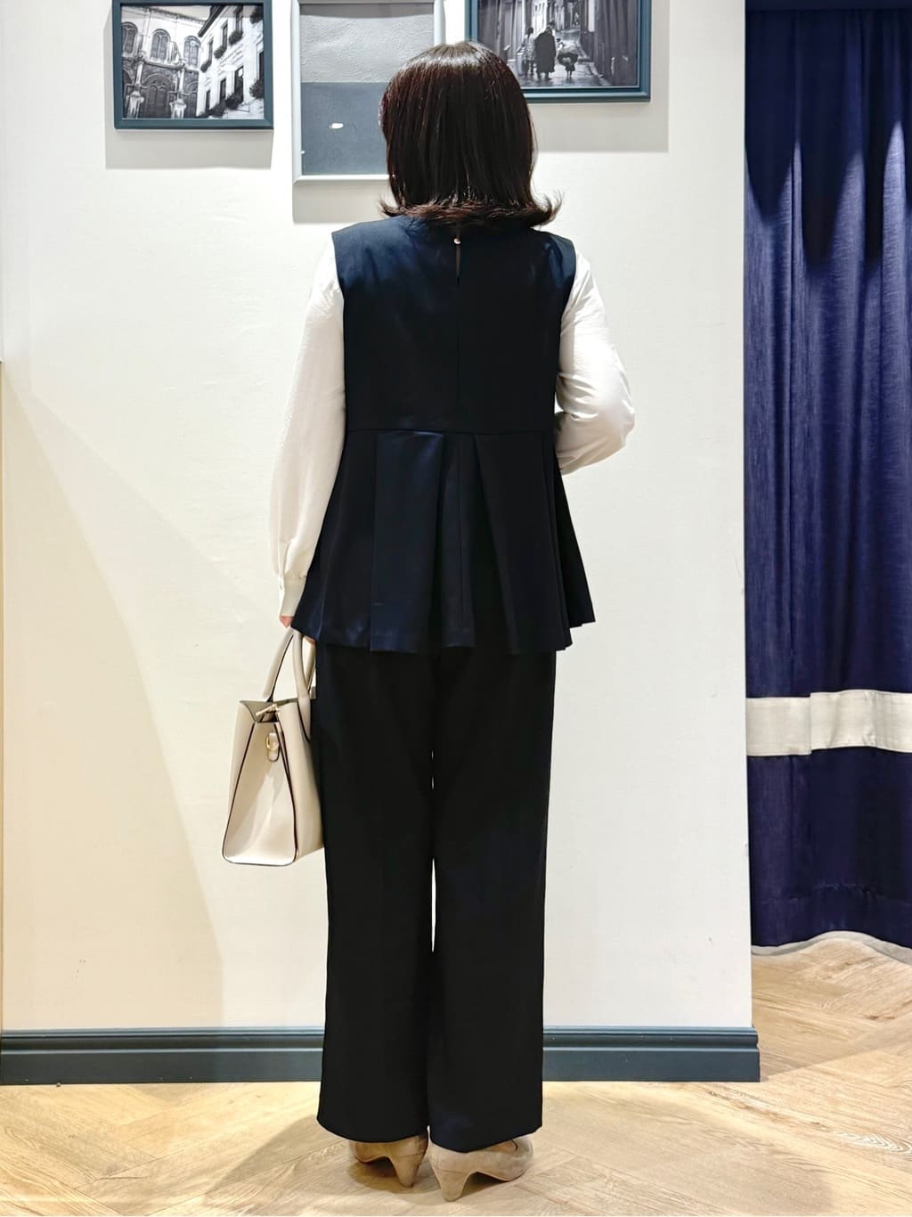 Lilyさんの「grove｜【マシンウォッシュ/防シワ】袖ドッキングペプラムブラウス【着回しカセット】」を使ったコーディネート