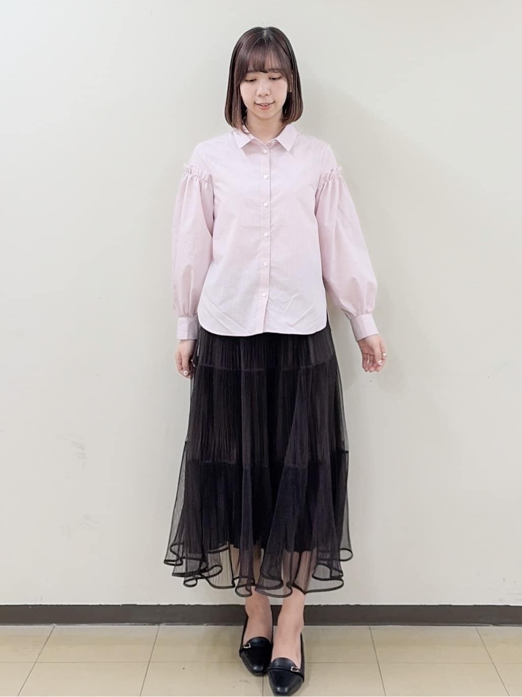 yurinaさんの「index｜ボリュームスリーブブラウス【洗濯機OK】《5col》」を使ったコーディネート
