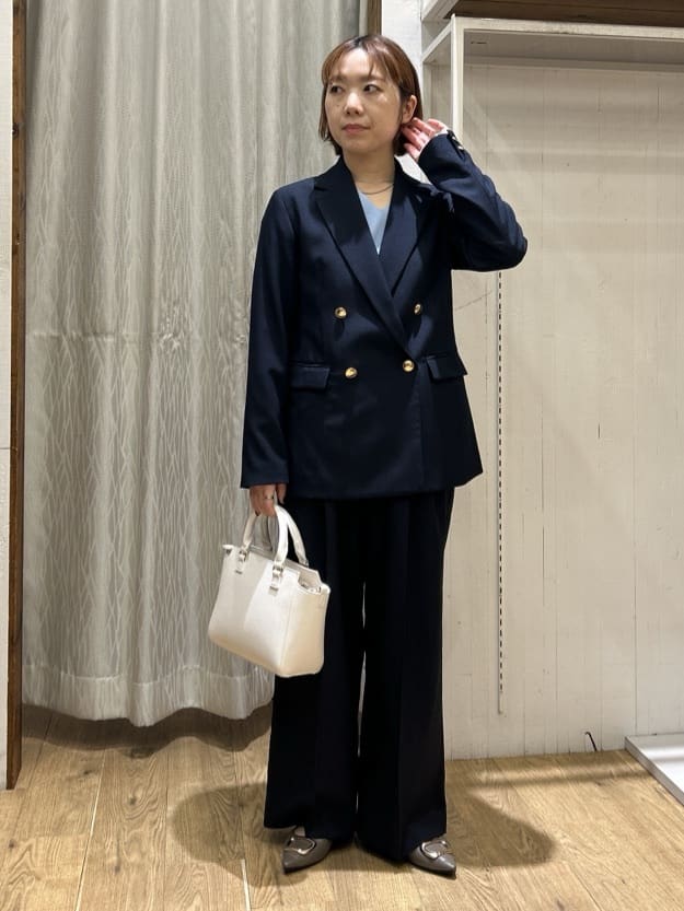 ga_riさんの「THE SHOP TK｜【通勤にもデイリーにも】CAVIAN 金ボタンダブルブレストジャケット」を使ったコーディネート