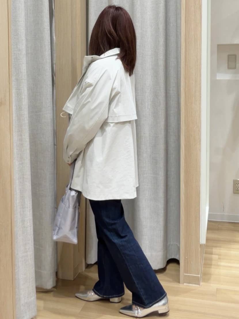 Fumikaさんの「grove｜【撥水／シルエット2WAY】羽織るだけでサマになる、スタンドネックテントラインコート」を使ったコーディネート