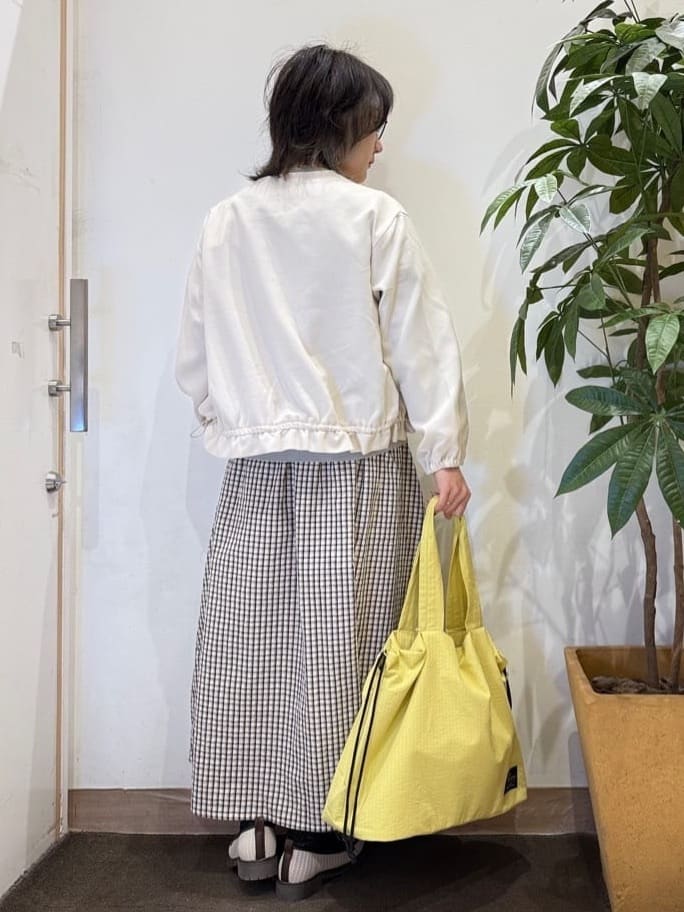 misakiさんの「SHOO･LA･RUE｜【セットアップ可/洗濯機可/S-LL】軽やかに揺れる サッカーチェック フレアスカート」を使ったコーディネート