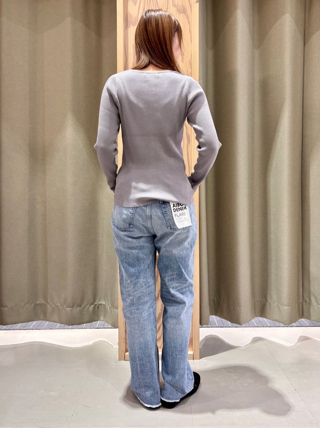 HaNeさんの「THE SHOP TK｜レースレイヤードリブニット」を使ったコーディネート