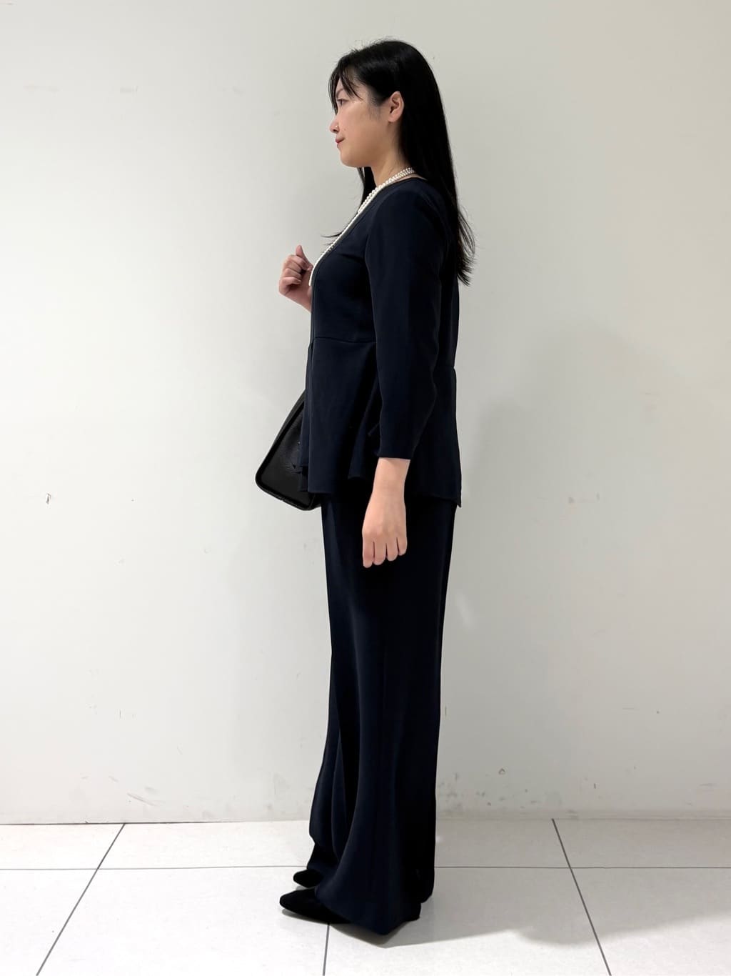 momokoさんの「INDIVI｜【洗える／UVケア／SETUP可】着る日傘ペプラムブラウス」を使ったコーディネート