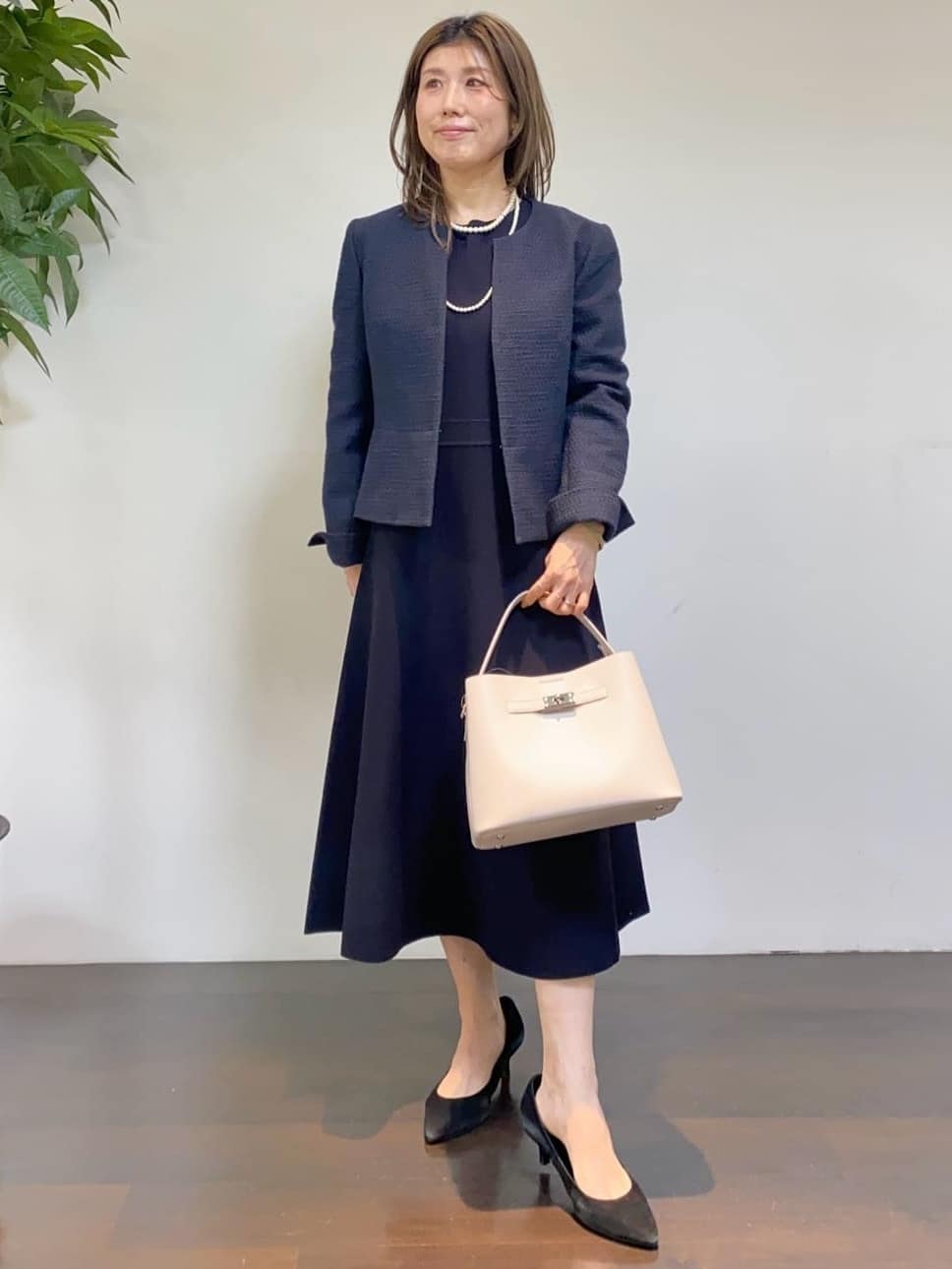 tomoさんの「UNTITLED｜【洗える/ストレッチ性/フォーマル】ニットワンピース」を使ったコーディネート
