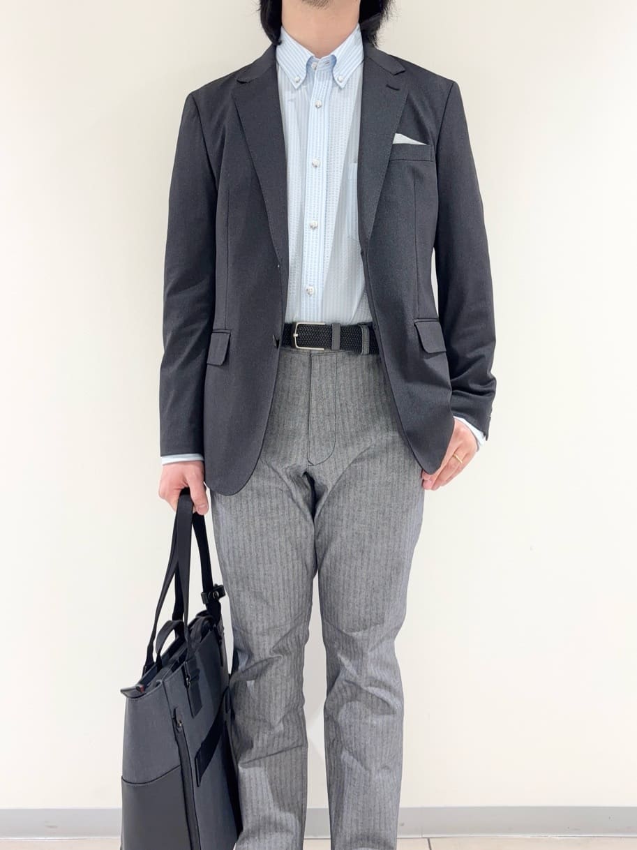及川さんの「TAKEO KIKUCHI｜【360&deg;ストレッチ／軽量】None Of Stress ライト ジャケット（セットアップ対応）」を使ったコーディネート