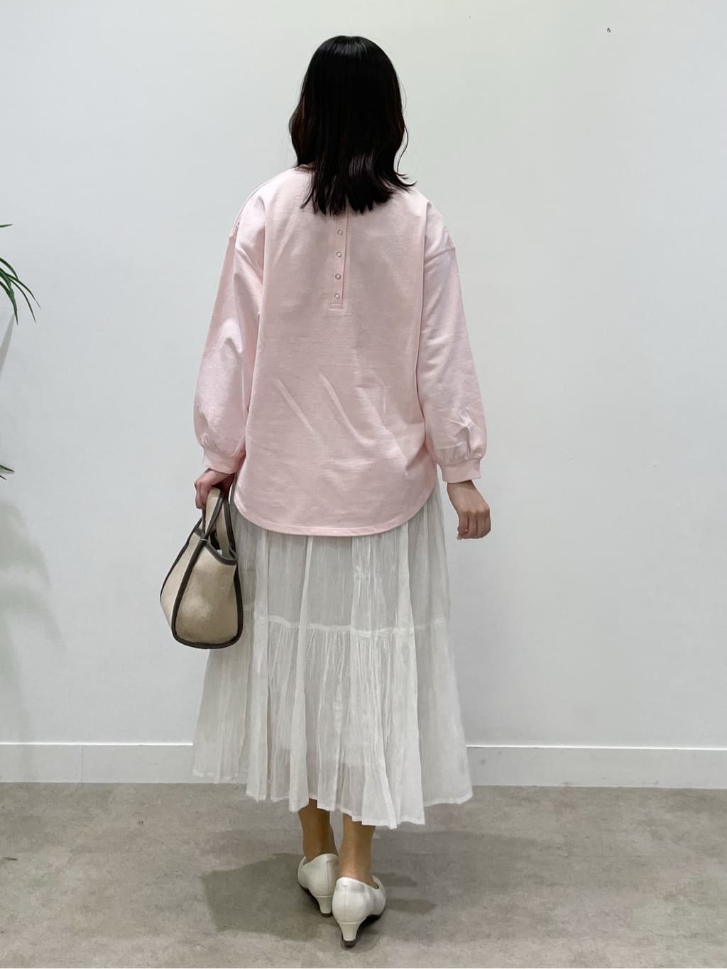 yukariさんの「Dessin｜【360度可愛い・洗える】バックヘンリーカットソー」を使ったコーディネート