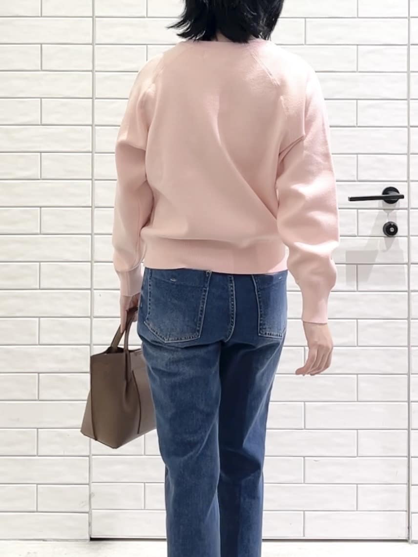 しおりさんの「OPAQUE.CLIP｜スウェットライクニット【洗濯機OK】」を使ったコーディネート