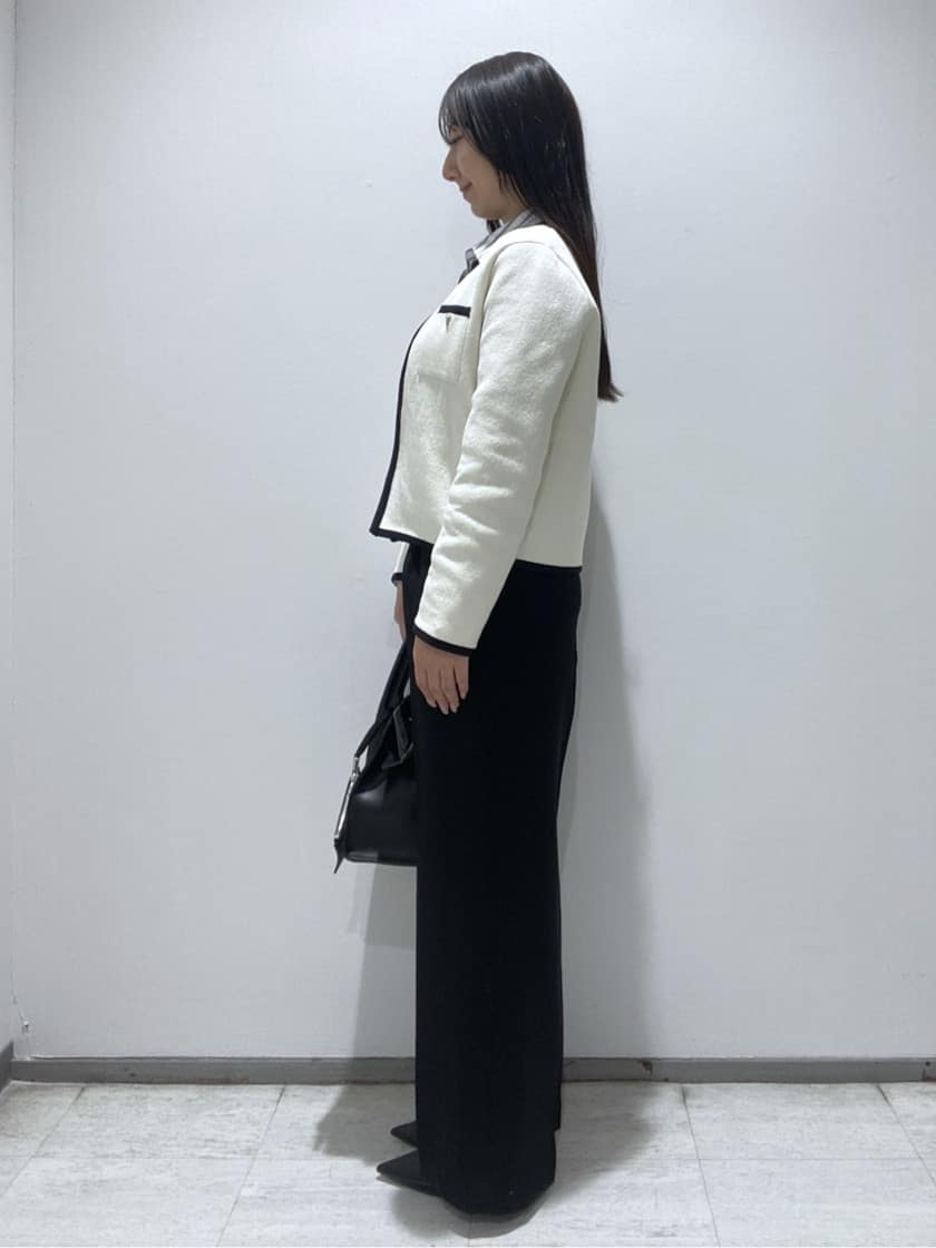 meiさんの「INDIVI｜【2WAY／洗える】ラメストライプ コットン混シャツ」を使ったコーディネート