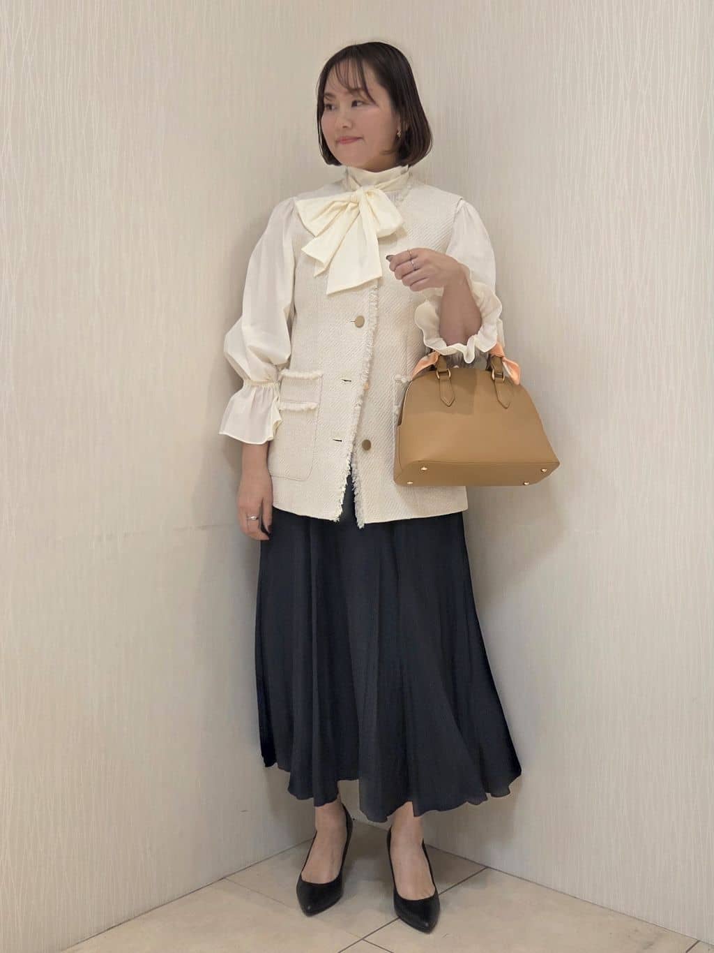 naokoさんの「UNTITLED｜【オンオフ使える】スラブツイード ジレ」を使ったコーディネート