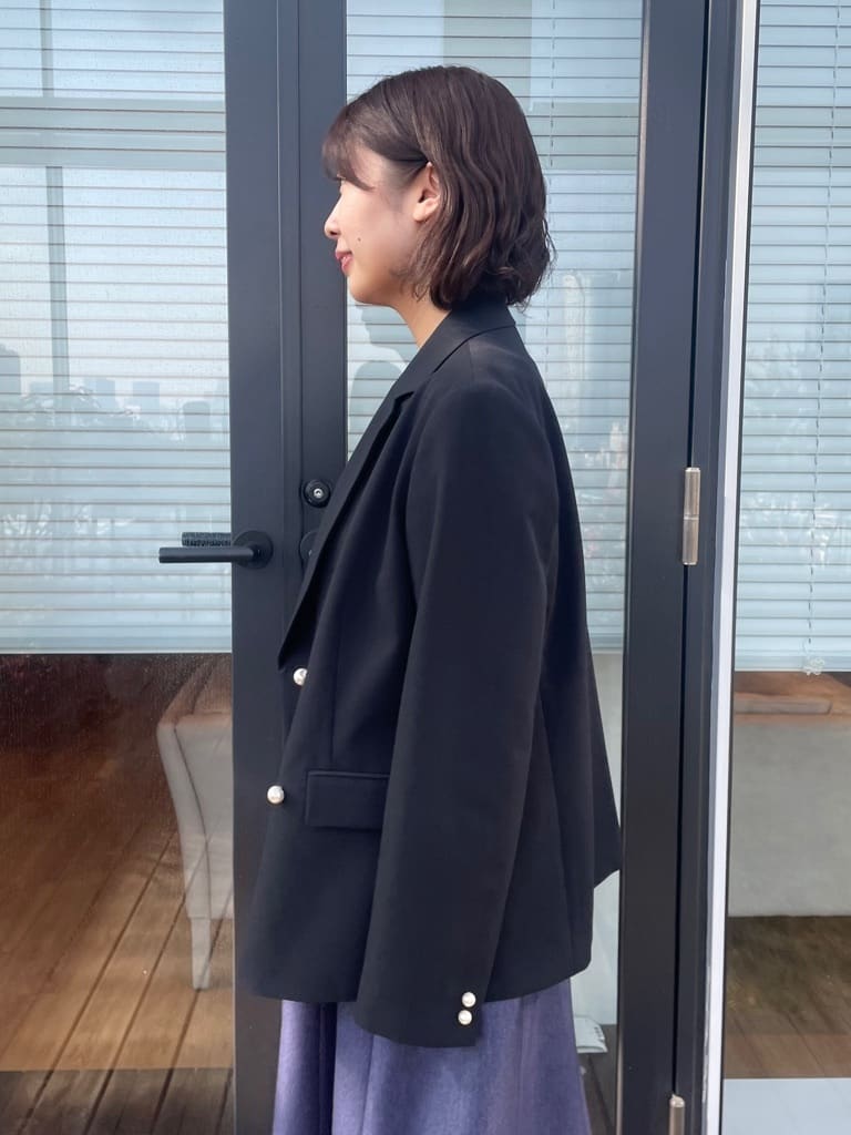 abeさんの「Couture brooch｜【洗える・通勤】パール調ボタン テーラードジャケット」を使ったコーディネート