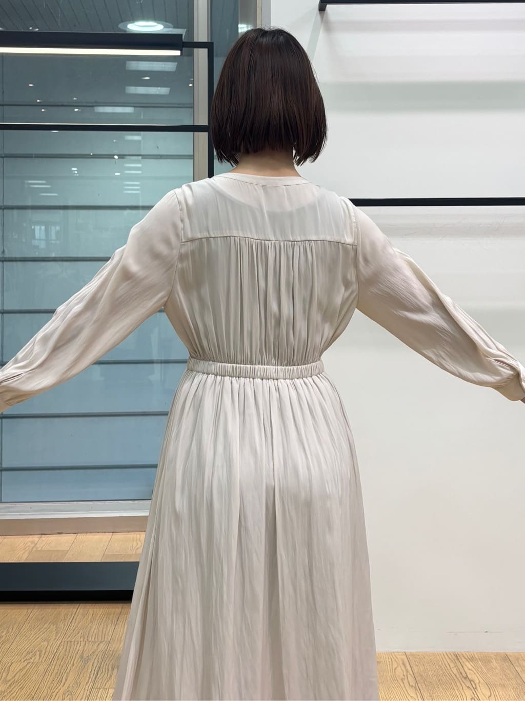 asamiさんの「INDIVI｜【洗える】ギャザーフレアワンピース」を使ったコーディネート