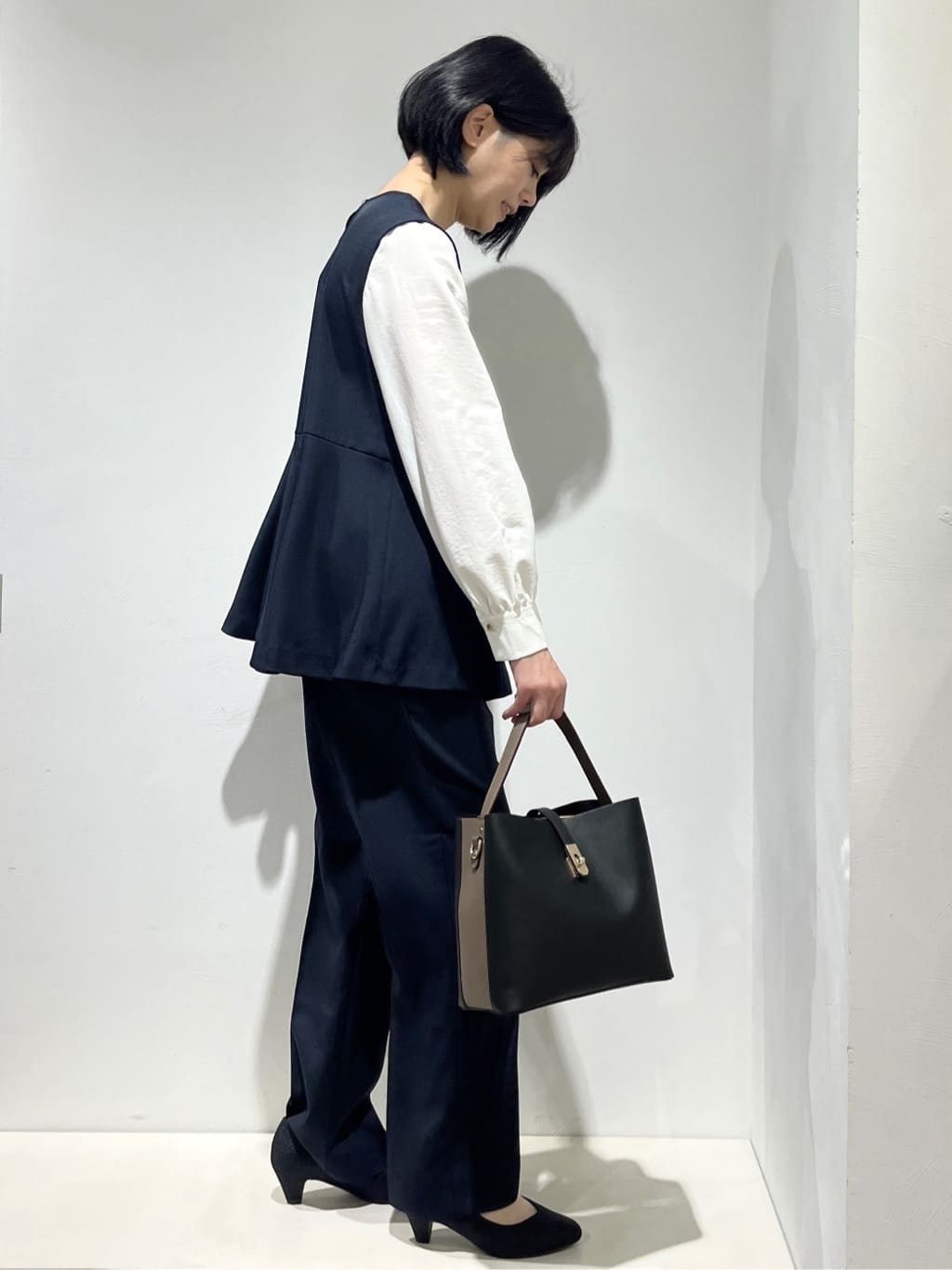 Fujiharuさんの「grove｜【マシンウォッシュ/防シワ/S-3L】着回しできるカセット服テーパードパンツ」を使ったコーディネート