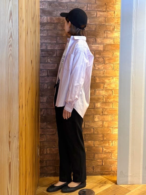 mieさんの「SHOO･LA･RUE｜【SHOO・LA・RUE DENIM】毎日使いたくなる ストレッチデニムスキニーパンツ」を使ったコーディネート