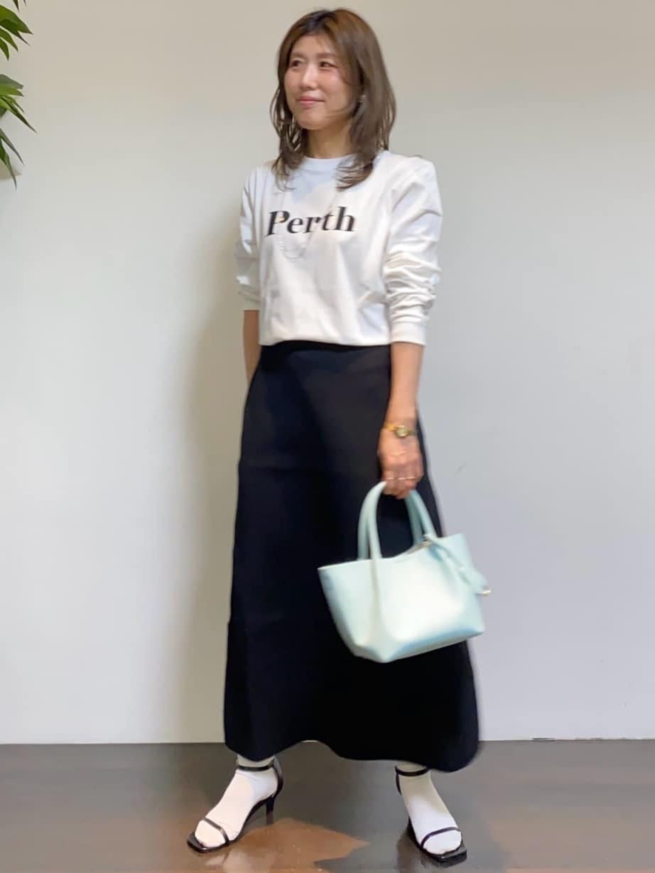tomoさんの「UNTITLED｜【Healthy DENIM】PerthロングTシャツ」を使ったコーディネート