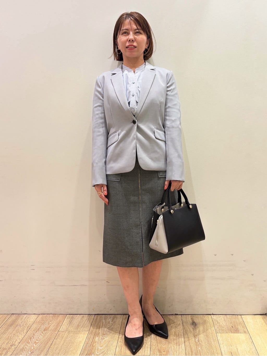 YUKOさんの「index｜フリルキーネックシャツ【洗濯機OK／イージーアイロン／防シワ】《XS～LL／7col》」を使ったコーディネート