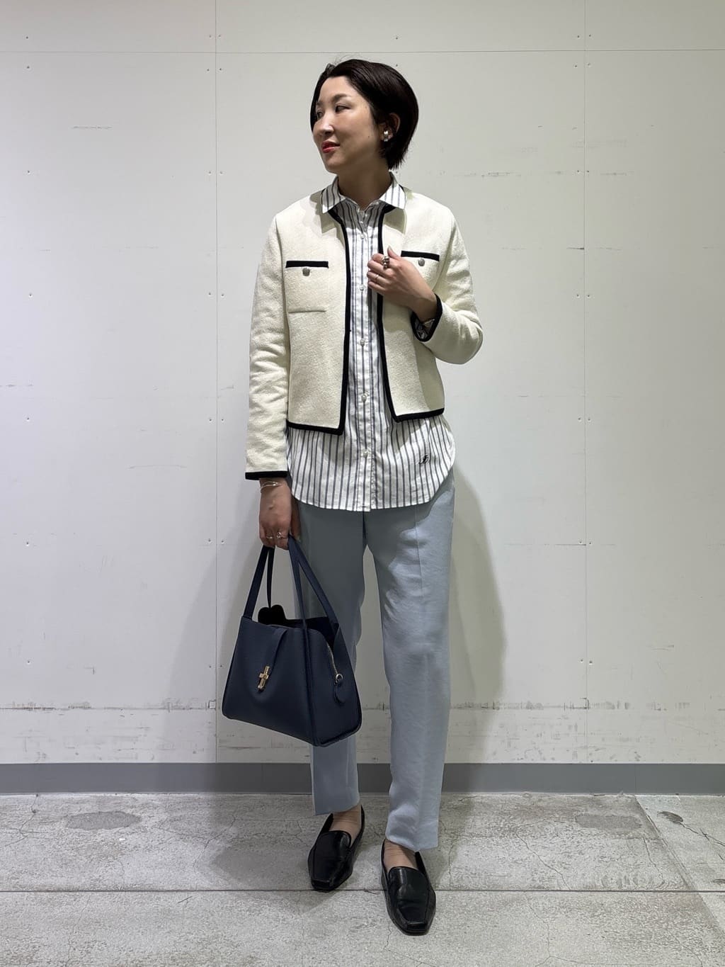 yuriさんの「INDIVI｜【洗える】きれいめラウンドテールロンT」を使ったコーディネート