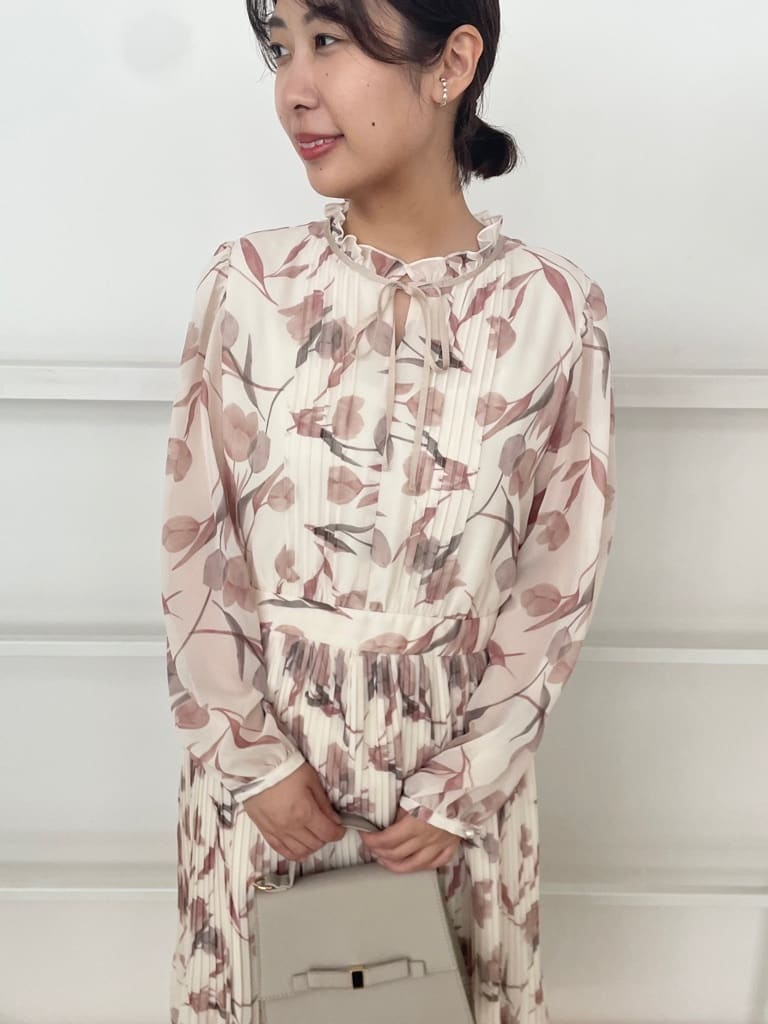 abeさんの「Couture brooch｜ダブルリボンパンプス」を使ったコーディネート