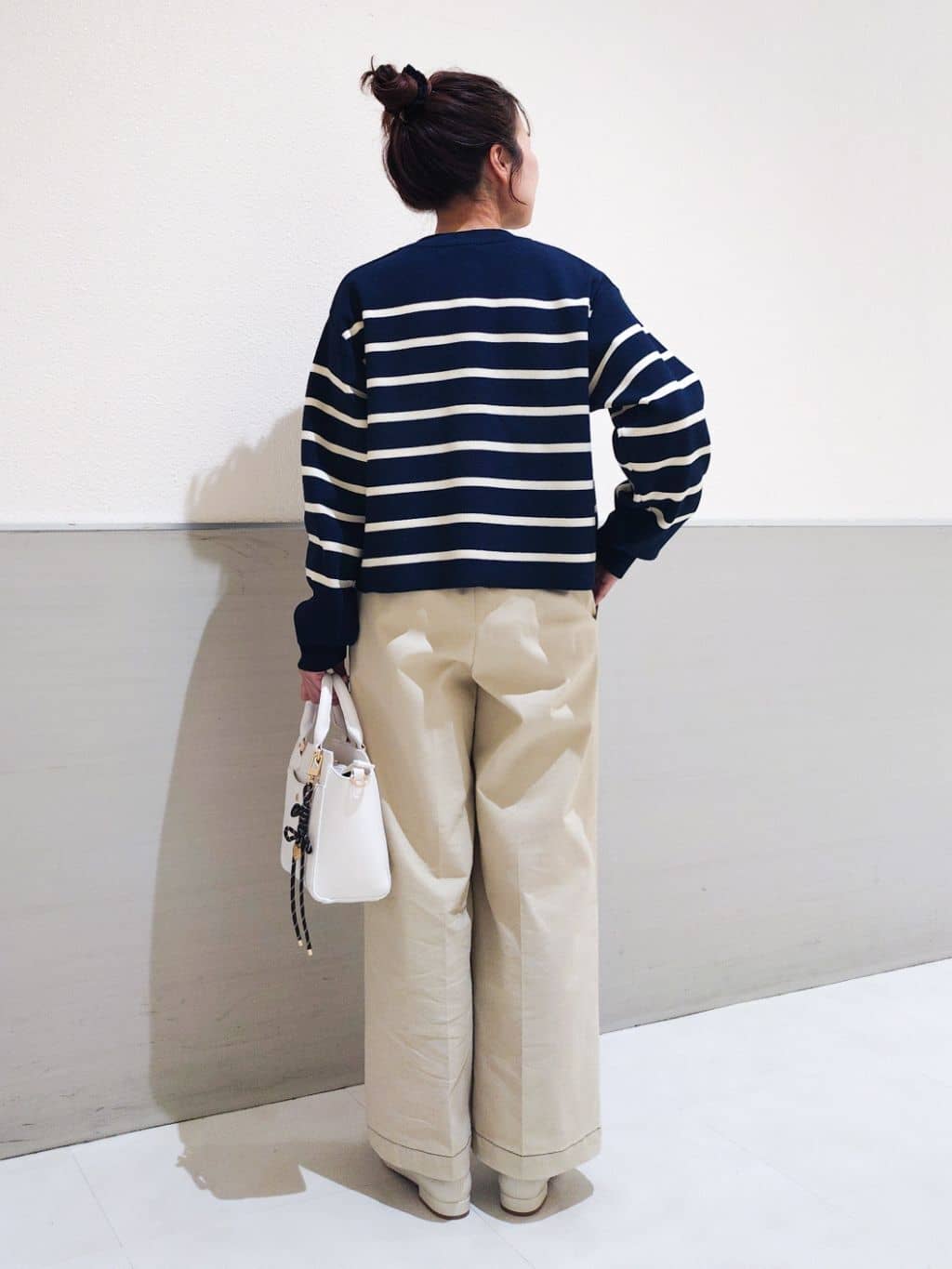 maruさんの「THE SHOP TK｜【羽織るだけでこなれ感を演出】デニム切替カーディガン」を使ったコーディネート