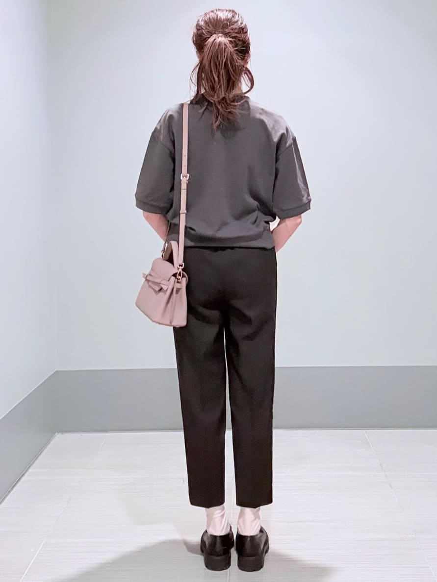 Yamaさんの「DRESSTERIOR｜【セットアップ可/ウォッシャブル】ストレッチ裏毛ハーフスリーブプルオーバー」を使ったコーディネート