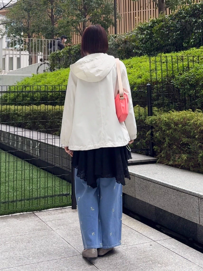 𝐜𝐡𝐢𝐤𝐚さんの「SHOO･LA･RUE｜【綿100％/S-LL/プチプラ】選べる3柄 プリントアソートロンT」を使ったコーディネート