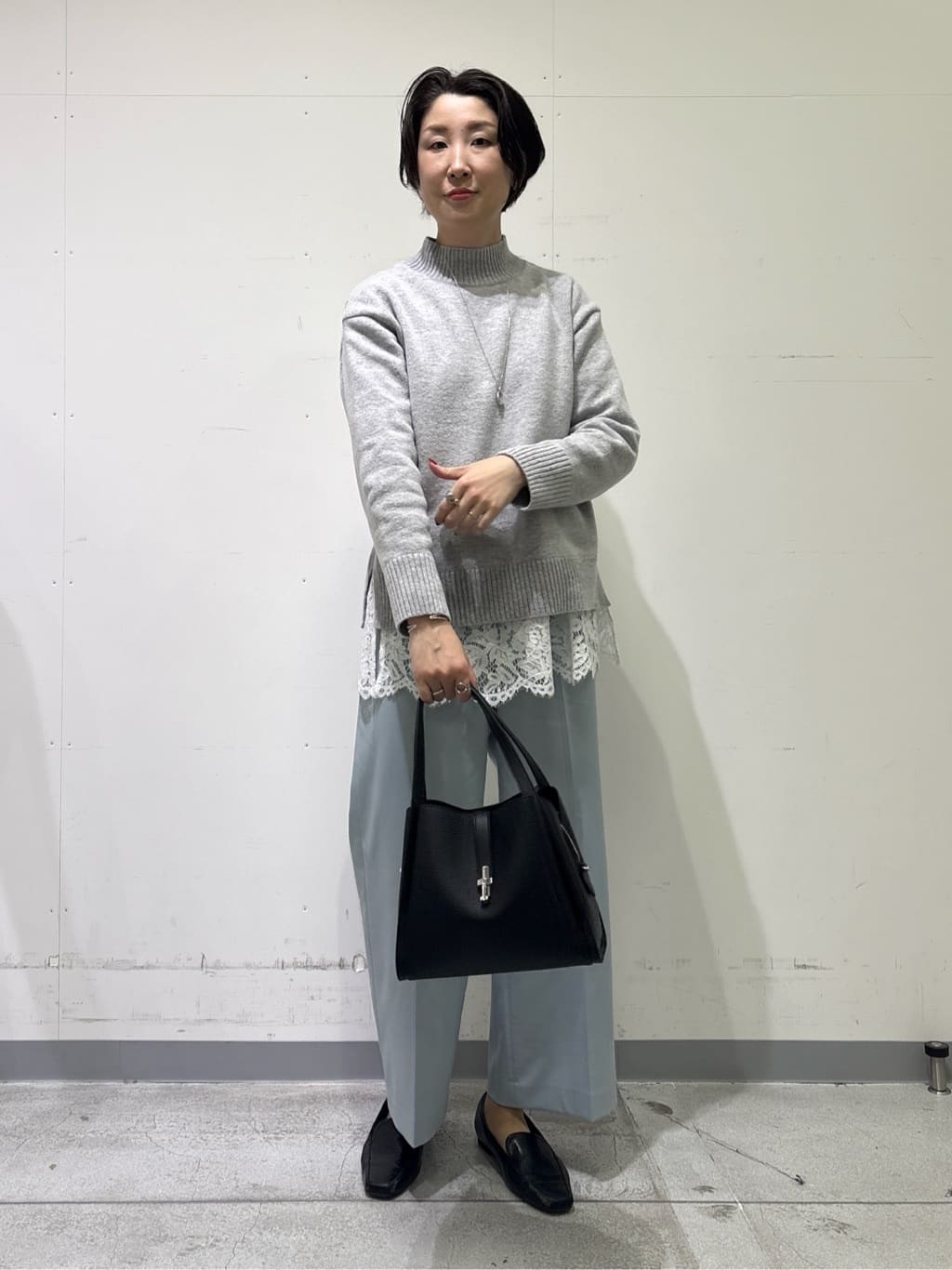 yuriさんの「INDIVI｜【カシミヤ混】ミドルゲージ ハイネックニット」を使ったコーディネート