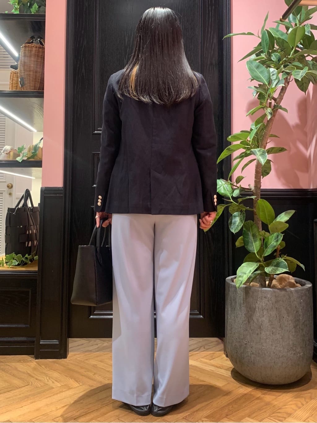 SAKAIさんの「DRESSTERIOR｜【接触冷感/ウォッシャブル】センタープレスジョーゼットパンツ」を使ったコーディネート