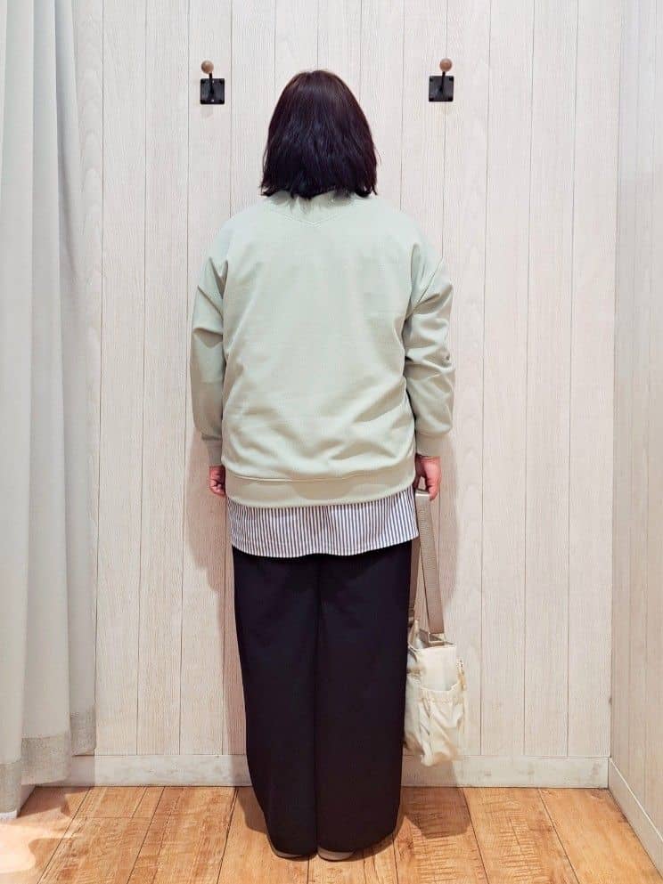 kotomiさんの「SHOO･LA･RUE｜【撥水】縦ファスナー8ポケットショルダーバッグ」を使ったコーディネート