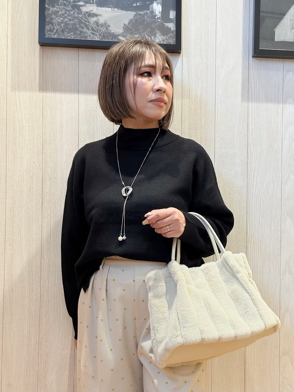 Megさんの「SHOO･LA･RUE｜【S-LL】きれい見えも叶う フロッキードットワイドパンツ」を使ったコーディネート