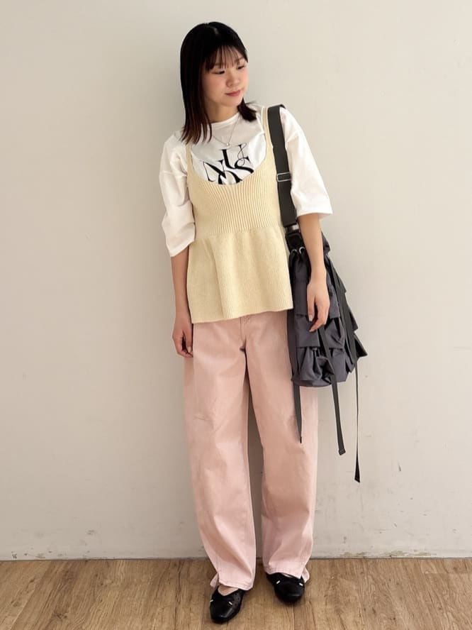 mireiさんの「OPAQUE.CLIP｜リラクシーロゴプリントTシャツ【洗濯機OK】」を使ったコーディネート
