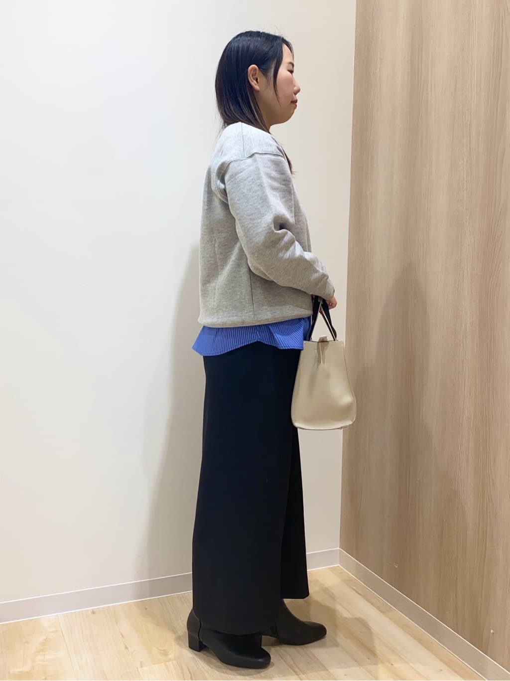 HANAさんの「grove｜プレッピーロゴ裏起毛スウェット」を使ったコーディネート