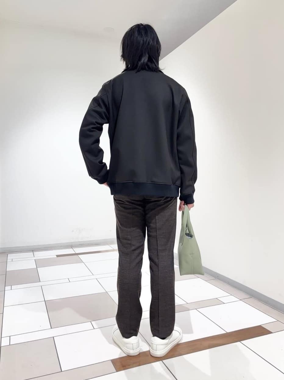 及川さんの「TAKEO KIKUCHI｜【JUST ONE LAYER】ダウンファブリック ジップアップ リブ ブルゾン」を使ったコーディネート