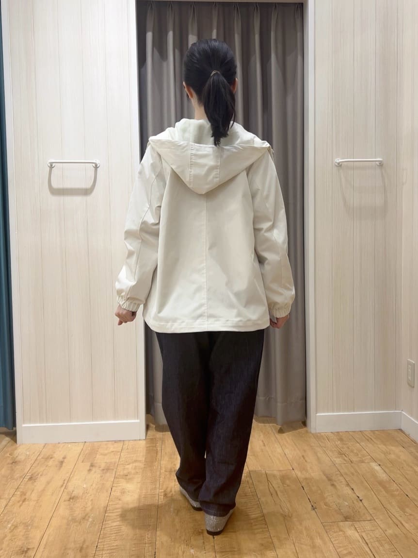 moneさんの「SHOO･LA･RUE｜【洗濯機可/S-LL】コーデの主役になる ロゴアソート 裏毛スウェット」を使ったコーディネート