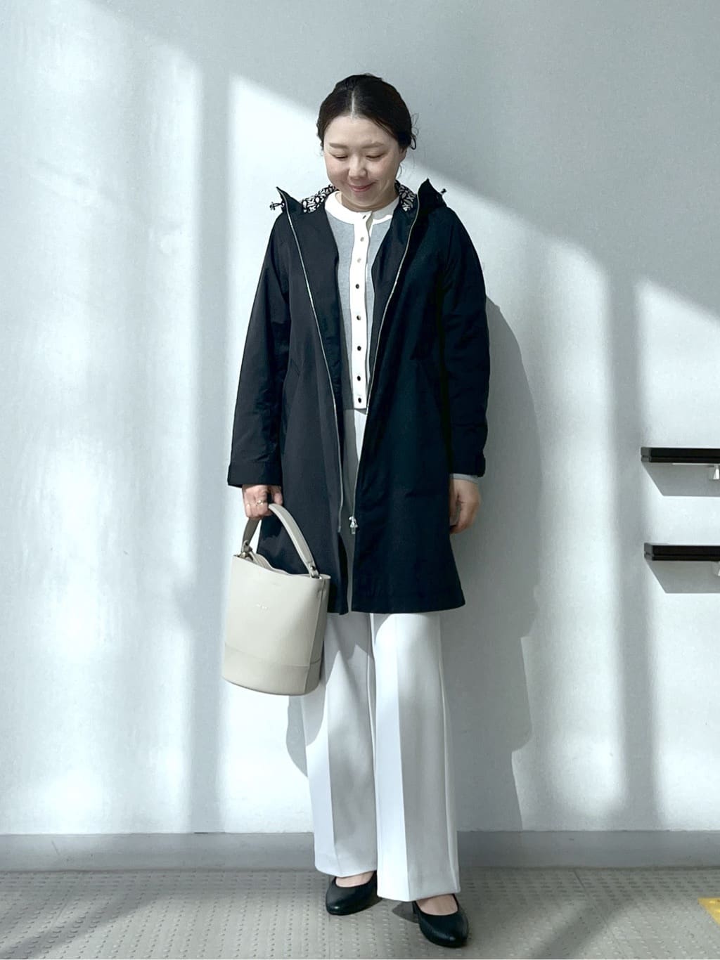 Soeさんの「DRESSTERIOR｜【ウォッシャブル/撥水素材】撥水フーテッドツイルコート」を使ったコーディネート