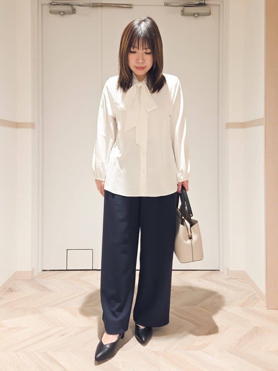 TSUCHIYAさんの「SHOO･LA･RUE｜【洗濯機可/セットアップ可/S-3L】きちんと楽に。カットジョーゼット ロングジレ」を使ったコーディネート