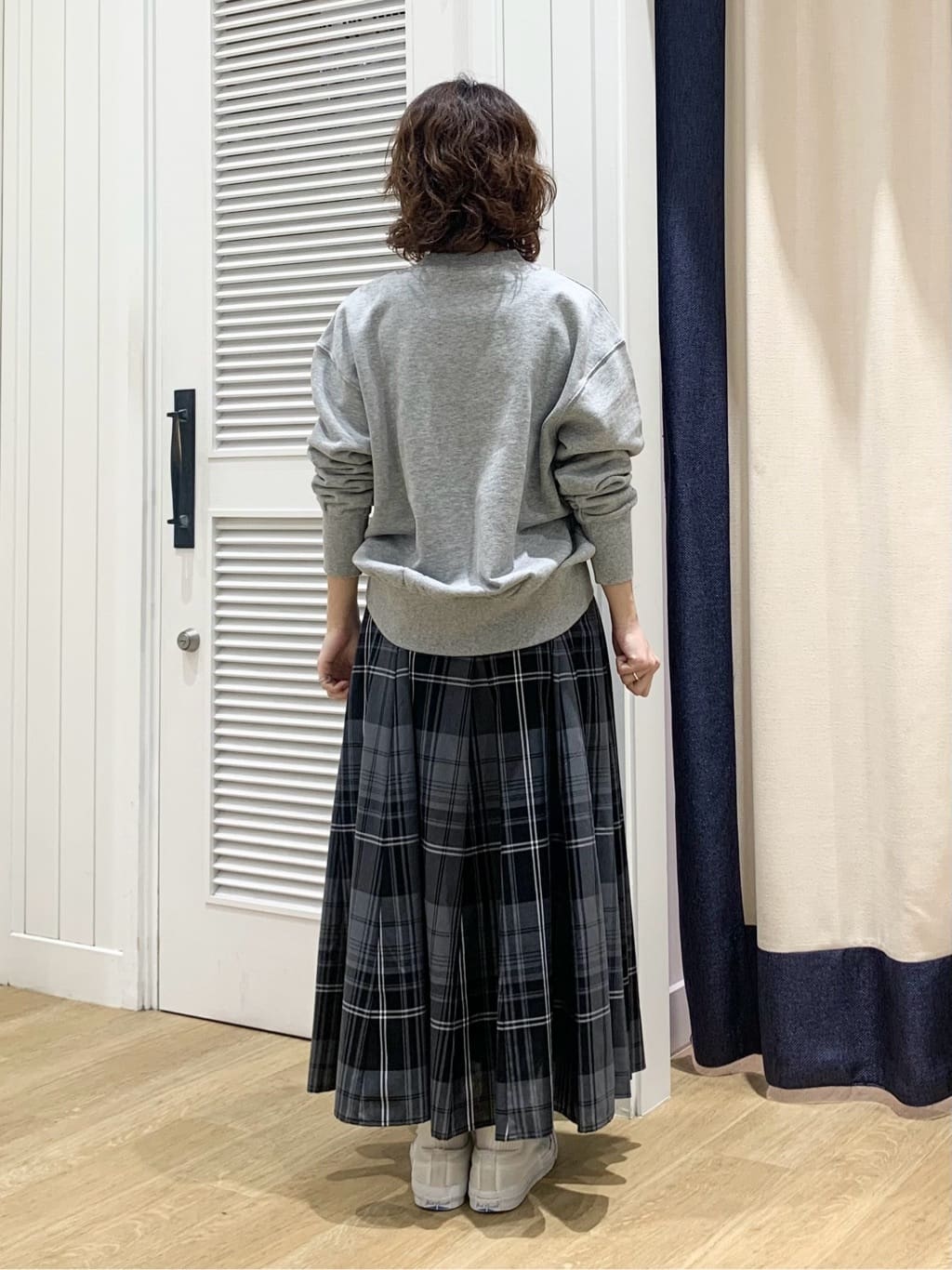 IMARIさんの「Dessin｜【洗える】オーガニックコットン裏毛ロゴスウェット」を使ったコーディネート