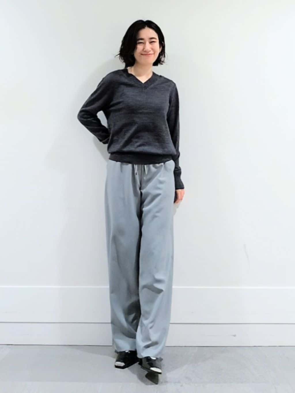 ミズタさんの「UNTITLED｜【洗える/ワイド/ウエストゴム】ストレッチドロストパンツ」を使ったコーディネート