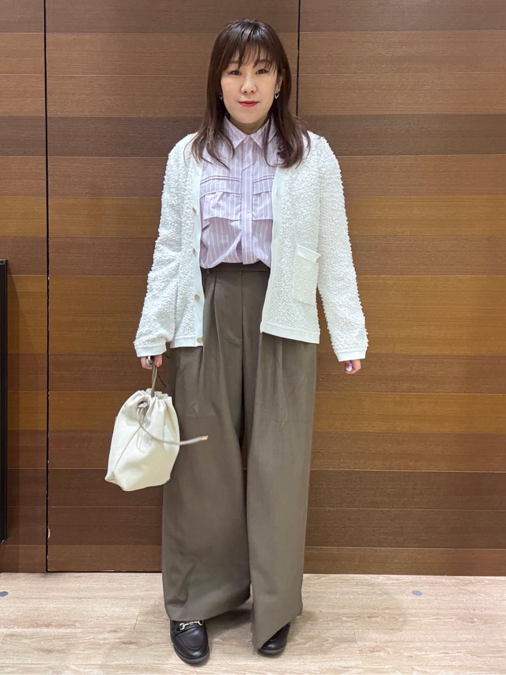 maichiさんの「OPAQUE.CLIP｜ツイードライクVネックニットカーディガン【洗濯機OK】」を使ったコーディネート