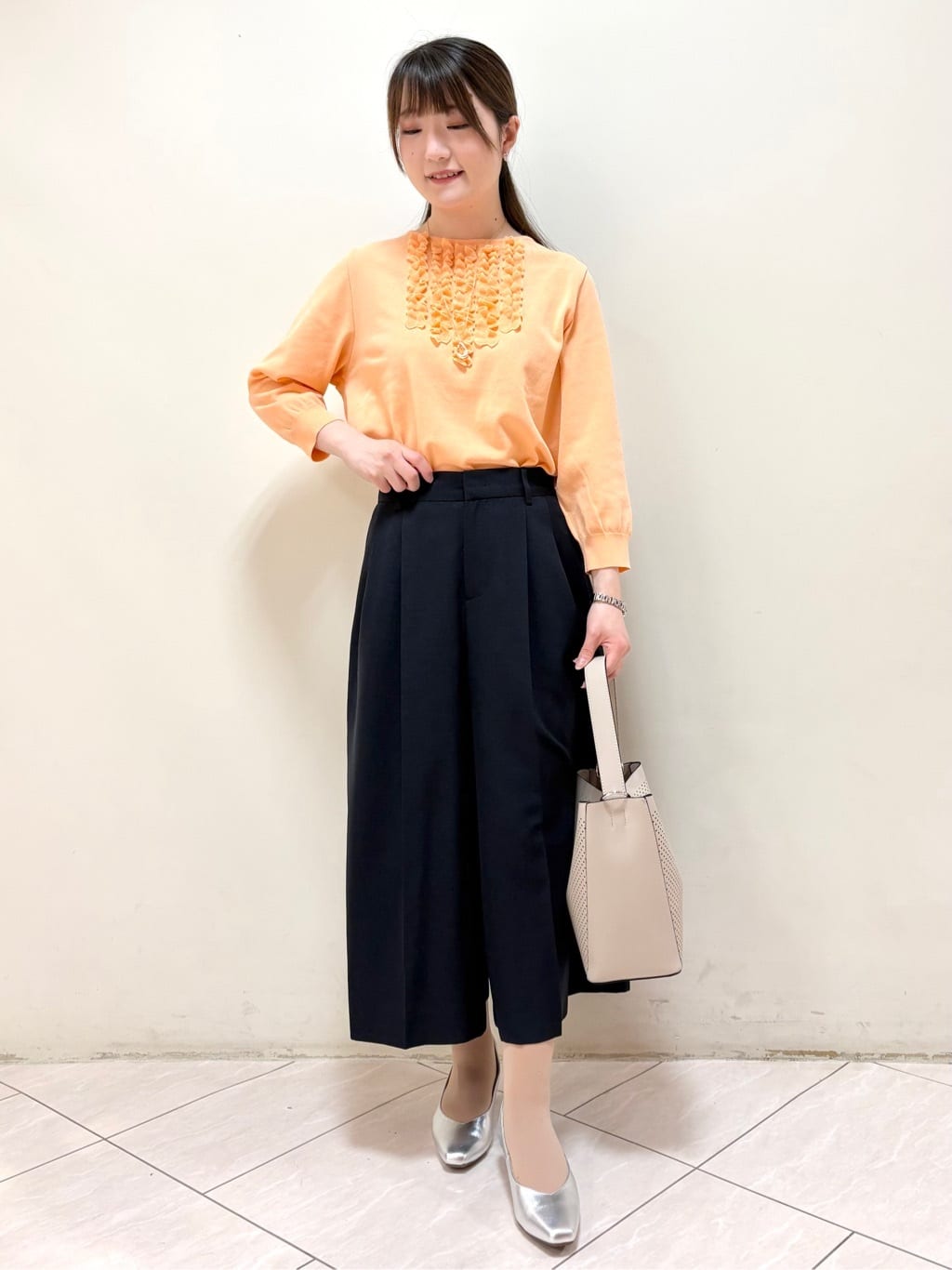 mikiさんの「Reflect｜リネンライクワイドミディパンツ」を使ったコーディネート