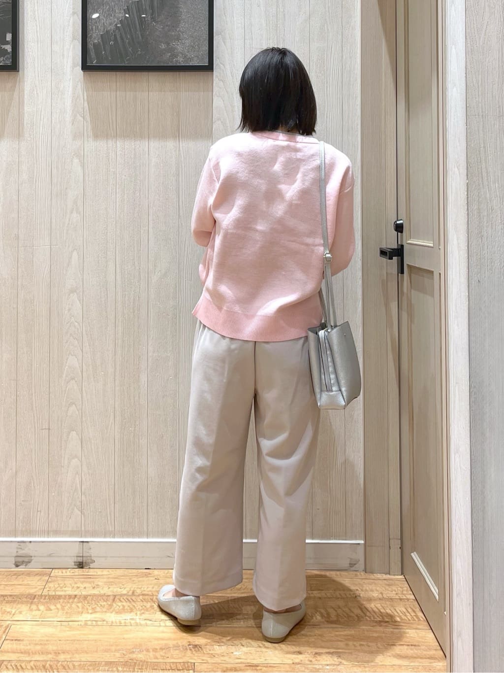 shirayuuuさんの「SHOO･LA･RUE｜【洗濯機可/S-LL/インしなくても着られる】1枚で決まる　レイヤード風スウェットライクニット」を使ったコーディネート