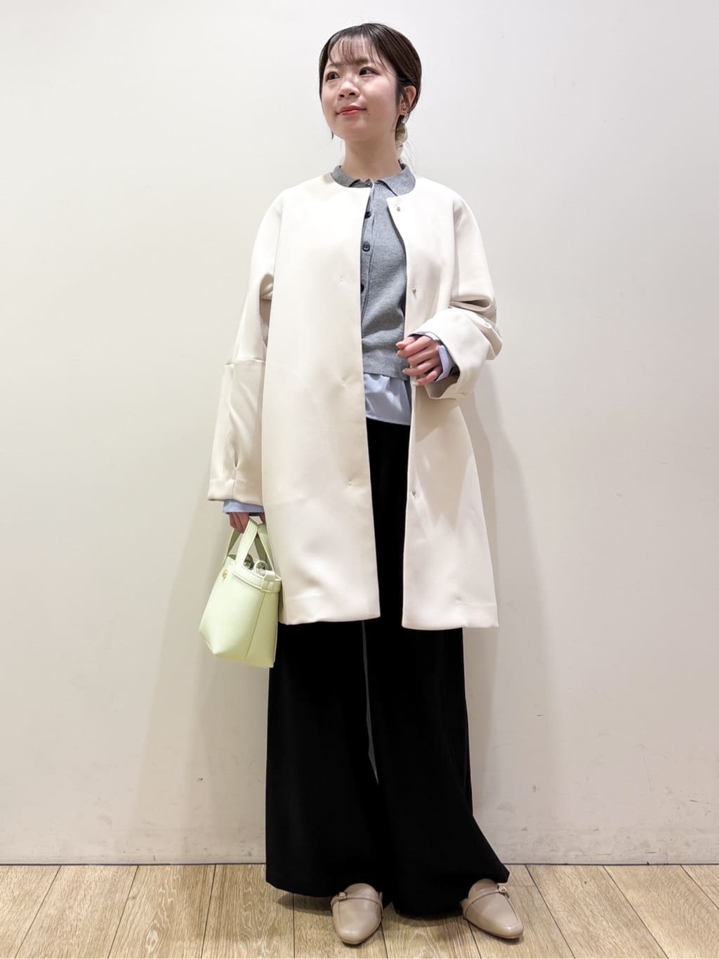ayaさんの「index｜フォルムスリーブミドルコート【洗濯機OK】」を使ったコーディネート
