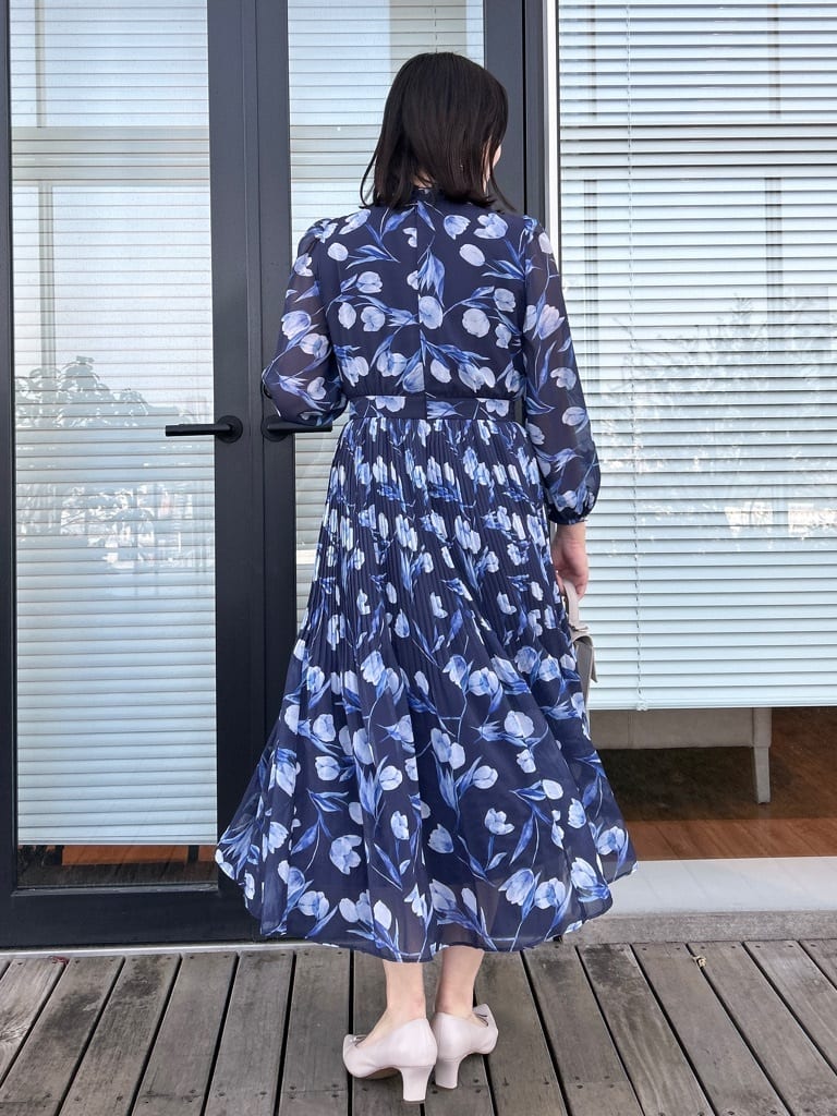shinoさんの「Couture brooch｜【洗える・着映え】チューリップ柄 ワンピース」を使ったコーディネート
