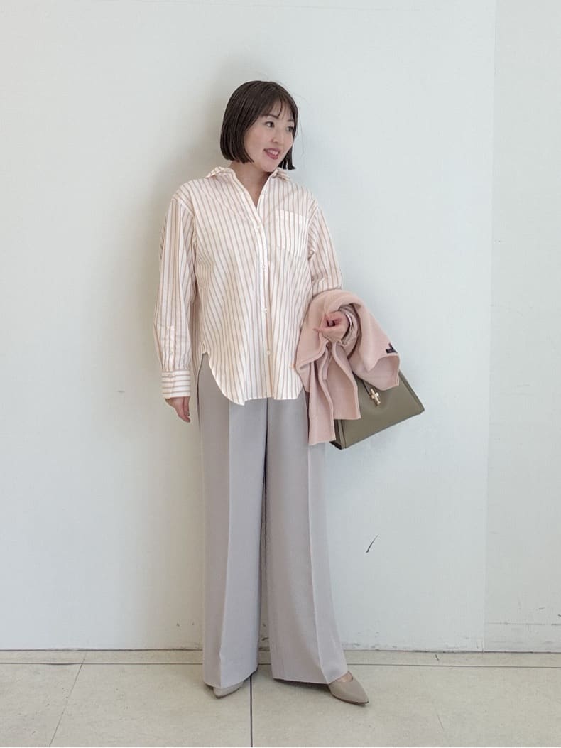 yoshiyaさんの「INDIVI｜【洗える／UVケア／SETUP可】着る日傘ワイドパンツ」を使ったコーディネート