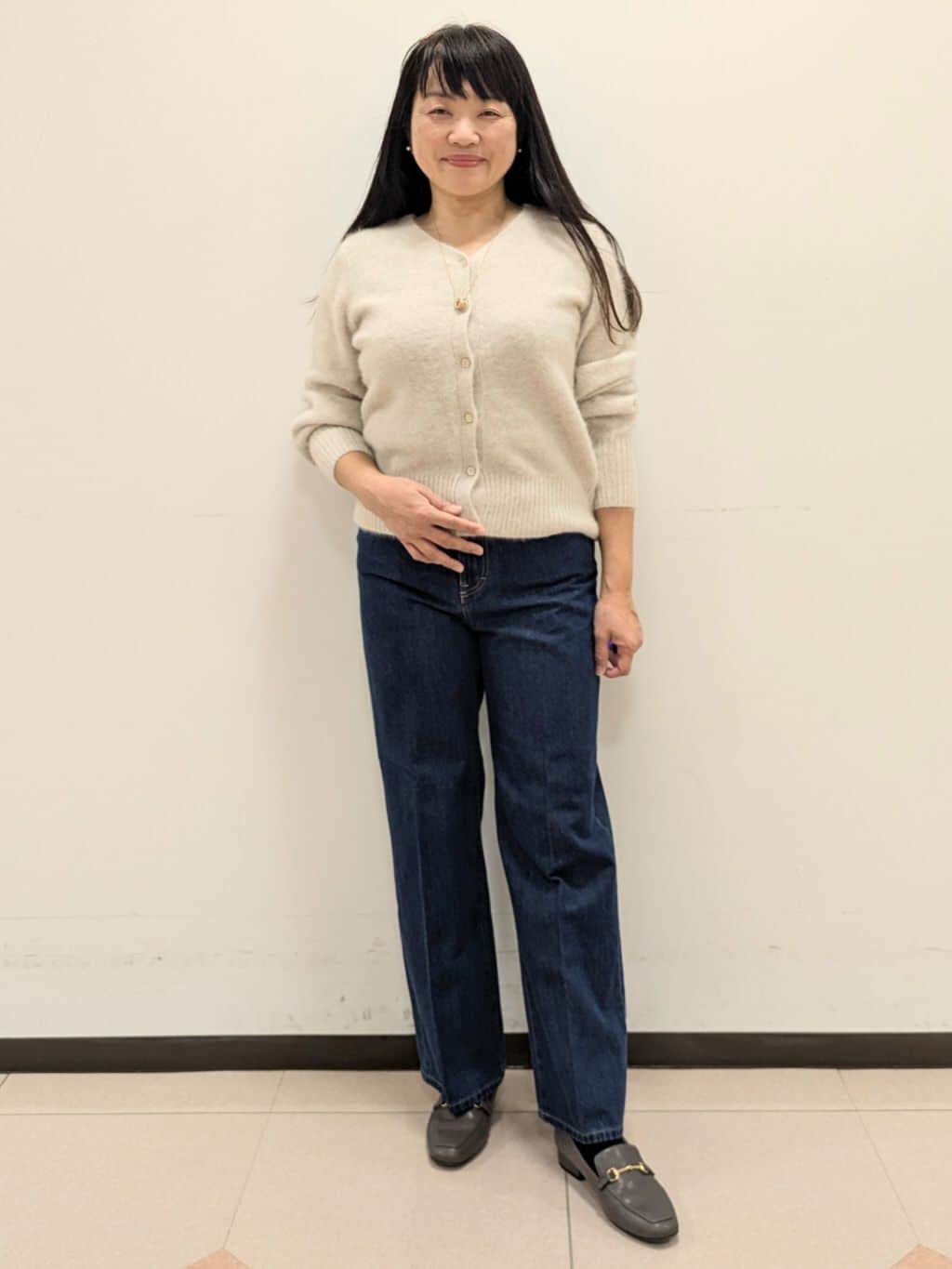 ともさんの「UNTITLED｜【ふわふわニット/前後2WAY】フォックスカシミヤカーディガン」を使ったコーディネート