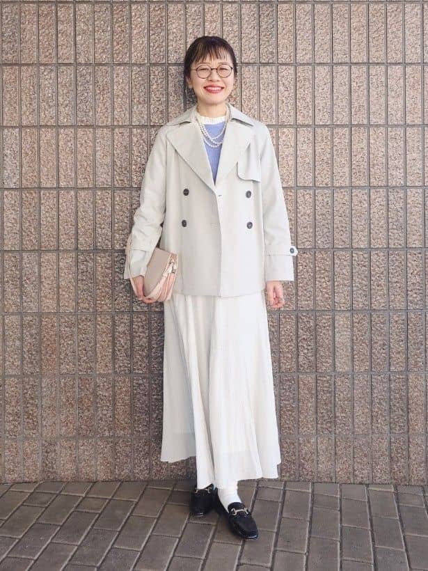 MUTSUKOさんの「UNTITLED｜【定番人気/はっ水/洗える】タスランショートトレンチコート」を使ったコーディネート
