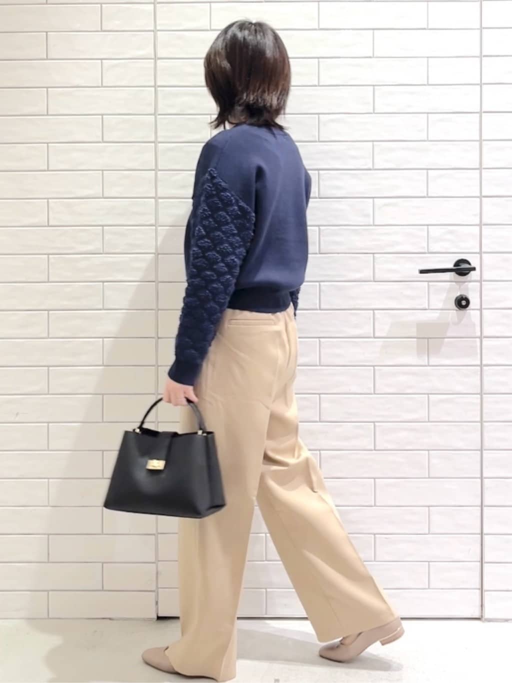 しおりさんの「OPAQUE.CLIP｜ループヤーンスリーブニット【洗濯機OK】」を使ったコーディネート