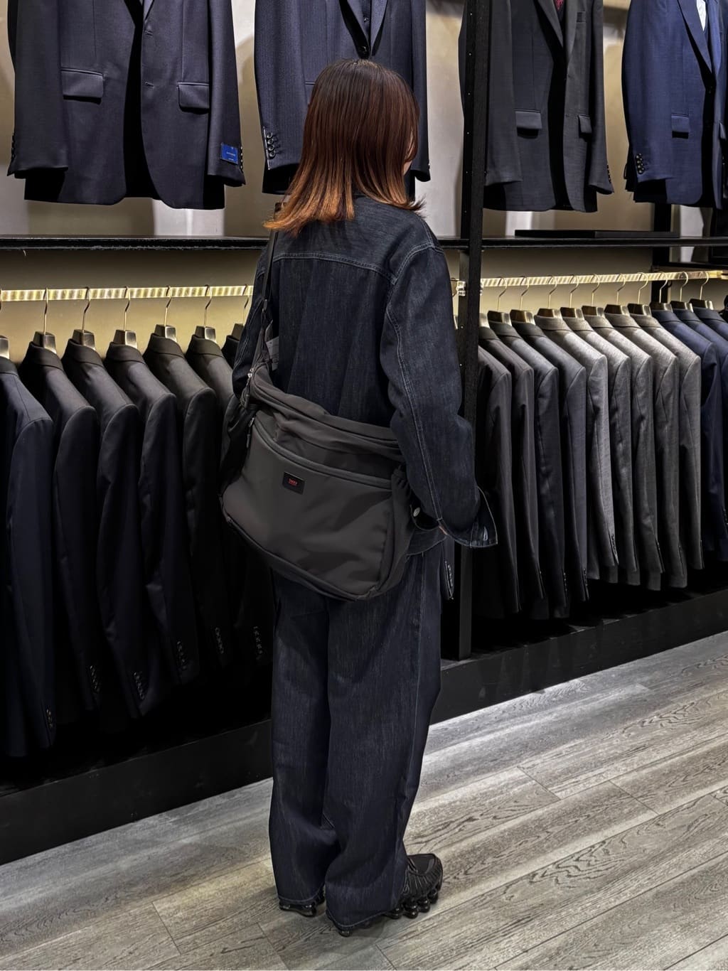 ウララさんの「TAKEO KIKUCHI｜【BOWLER HAT LABEL】エクスプローラー デニムパンツ」を使ったコーディネート